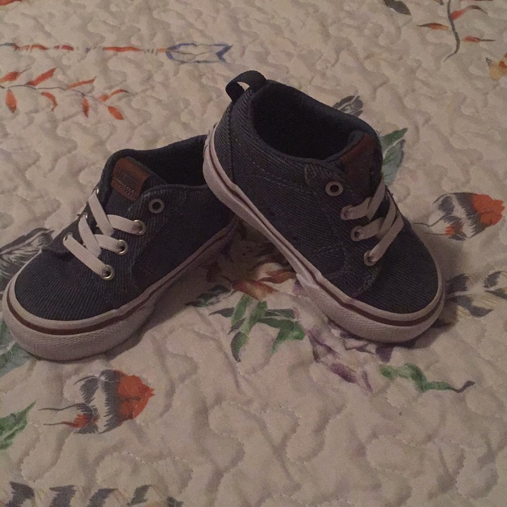 Vans - Picture 5 of 5